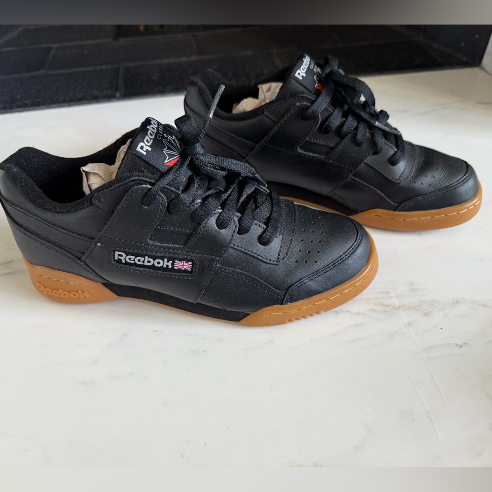 Reebok Women Sneakers Shoes Black Gum Soles Athletic Workout Shoe Girl Size 5.5